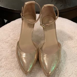 Loeffler Randall 10B gold wedges